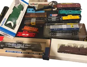 Accurail 616374015719 Ho Scale Premium Rolling Stock Lot Of 13 Mixed Freight Caboose Crane Ore