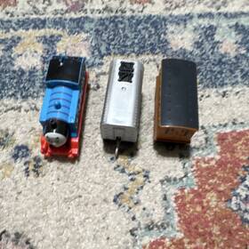 Fisher-price Y1861 Fisher-price Thomas And Friends Train Set Annie Clarabel Mixed Lot 3 Pieces