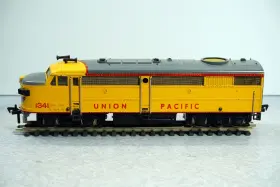 1422u Fleischmann 1341u Up Diesel Loco 1421u Diner And Rea Rpo Car C-7 Exc