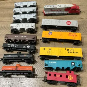 75145 Fleischmann Bachmann And 14 Pc Lot H0 Locomotive Santa Fe Loco Caboose Plus More
