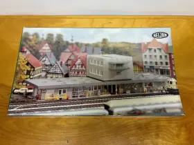 Heljan 006644017523 Vintage Stadtbahnof Railway Station Gare Banegard Ho Kit 1752 Nib