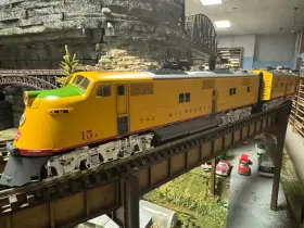 2433020 Lionel 023922065445 - Legacy E6 Aa Diesel Locomotive Inch Milwaukee Road #15a 15b