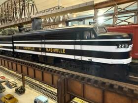 Lionel 023922076687 2533981 - Legacy Fa-2 Aa Diesel Set Inch Louisville And Nashville #223/337