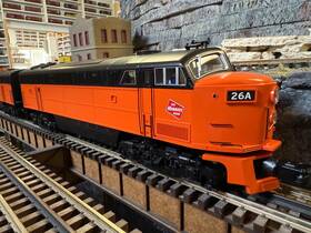 Lionel 023922339584 2533958 - Legacy C Liner Diesel Locomotive Inch Milwaukee Road #26a
