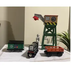 Y5194 Mattel Vicarstown Dieselworks Mixed Lot Diesel Locomotive Crane Box And Cargo Cars