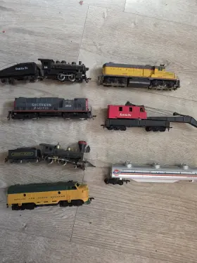 4073 Santa Fe Union Pacific Southern Chicago And North Western & Atlantic Ho Mixed Lot Trains 20 Cars Locos