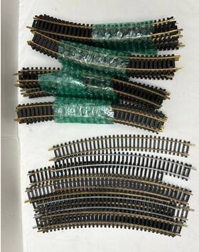 Tyco 15685 Model Railroad Ho Scale 18 Inch R Train 30 Degree Curved Tracks 59pcs Austria